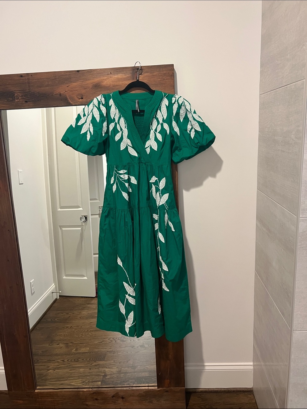 Stunning Anthropologie dress size small never worn